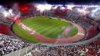 Los hinchas de River arrasaron con las entradas para la revancha ante Independiente