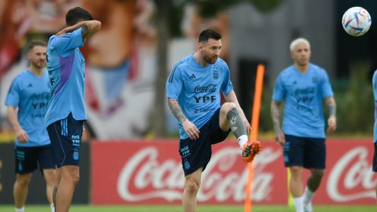 Scaloni define el equipo de la Selección argentina antes del viaje relámpago a Paraguay para el homenaje de la Conmebol