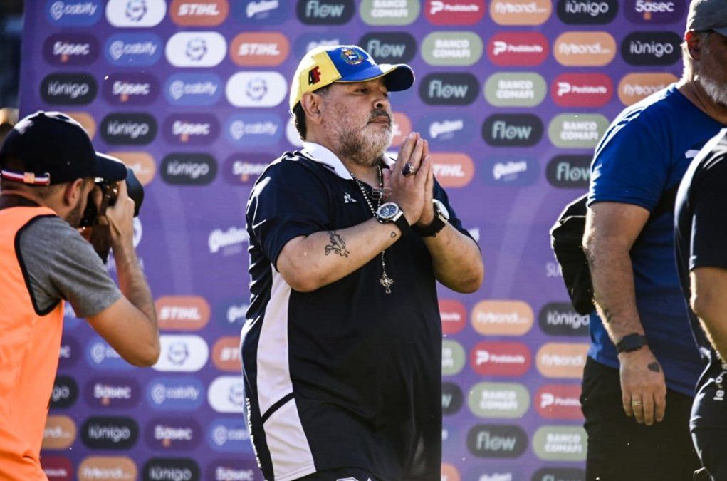 ¿Vuelve Maradona? Gimnasia acordó una lista de unidad para posibilitar el regreso de Diego como DT