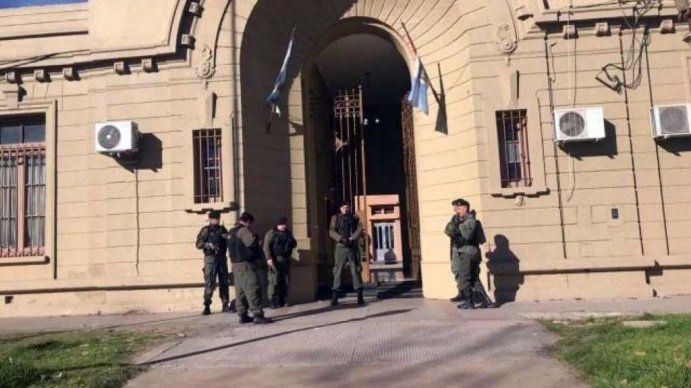 Presos convivían con dos mujeres y tenían televisores de 50 pulgadas en Santa Fe