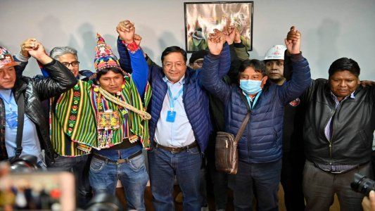 Sin resultados oficiales, dan por ganador a Luis Arce en Bolivia y Evo Morales festejó en Buenos Aires la vuelta al poder del MAS