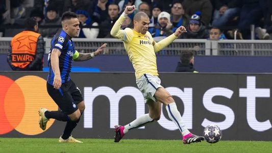 Pepe criticó al árbitro y arremetió contra Lautaro Martínez: Merecía...