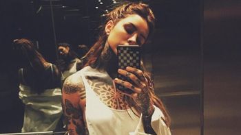 La producción hot de Candelaria Tinelli con una increíble malla cavada