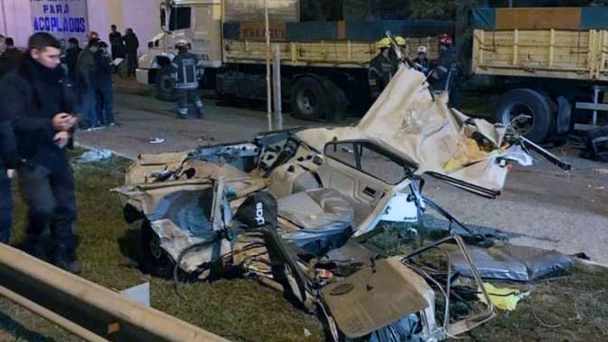 Masacre de San Miguel del Monte. Así quedó el Fiat 147 tras el choque.