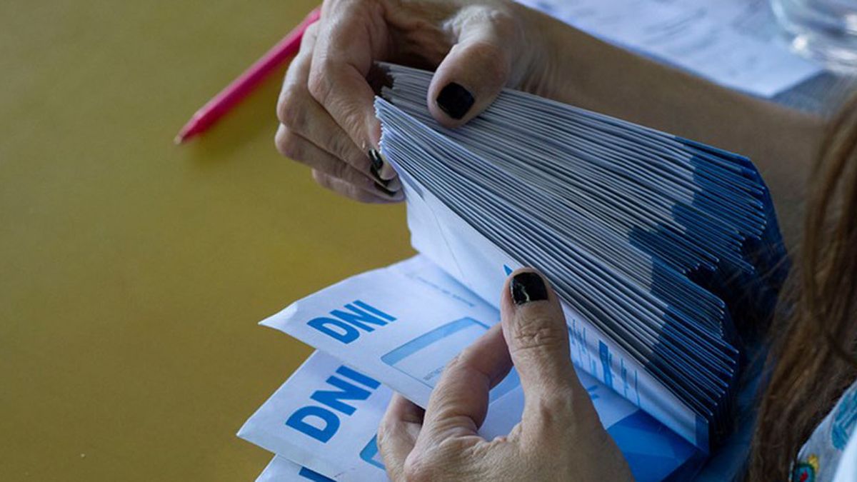 DNI gratis para los damnificados por las inundaciones en Bahía Blanca. 