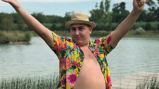 Explotó en Youtube: El pasito del gordito, el nuevo tema y clip del Chapu Martínez