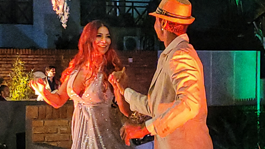 Gabriel Moss presenta su nuevo video Y mi vida revive junto a Ximena Capristo