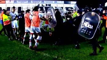 Violencia en la Liga: jugadores de Patronato continúan detenidos y se espera que declaren durante la mañana