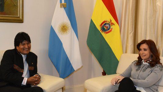 Choque en Twitter: Evo Morales y el canciller Faurie se cruzaron por el procesamiento de Cristina