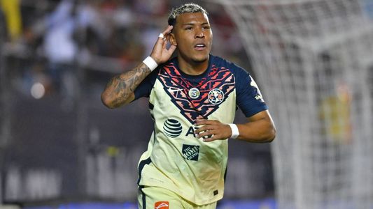 Boca vuelve a la carga por Roger Martínez: el plan de Juan Román Riquelme para que sea refuerzo