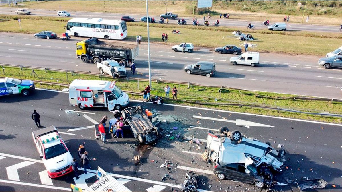 El fatídico accidente en el que perdió la vida la hija de uno de los bomberos que llegaba a trabajar.