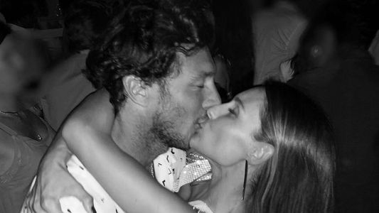 La romántica foto con que Pampita recibió el 2019 junto a Pico Mónaco