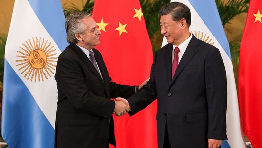 Alberto Fernández se descompensó por una gastritis con sangrado, pero retomó su agenda en el G20 y se reunió con Xi Jinping