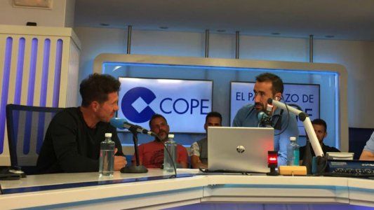 Simeone: Es muy difícil tener a un hijo en un vestuario