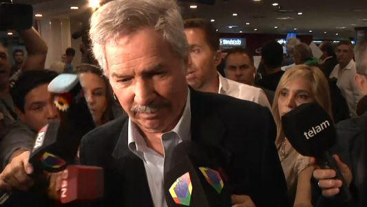 Felipe Solá debuta oficialmente como canciller y viaja a México y a Brasil