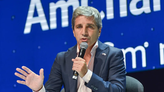 Luis Caputo valoró la desaceleración de la inflación y destacó el equilibrio fiscal