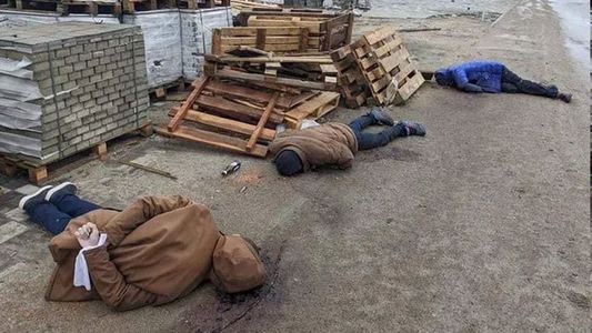 Tras las crudas imágenes de Bucha, Occidente denuncia crímenes de guerra y acorrala a Vladimir Putin