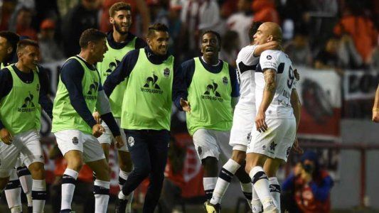 ¡Lobo está!: Gimnasia eliminó al bicampeón River por penales y definirá el título ante Rosario Central