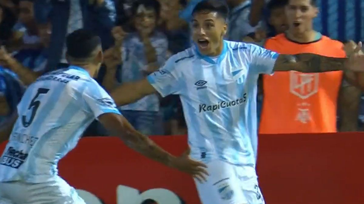 Mateo Coronel puso en ventaja al Decano sobre RIver