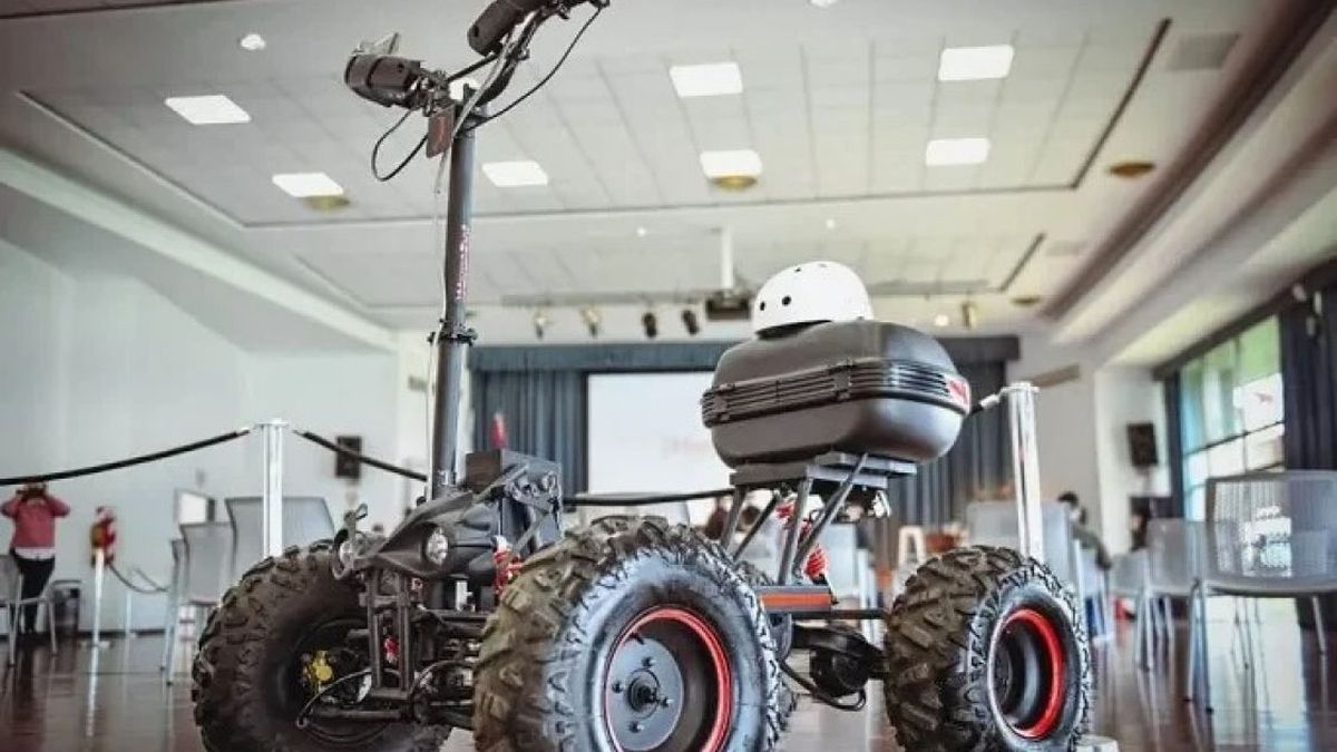 El tractor eléctrico permite circular por caminos estrechos