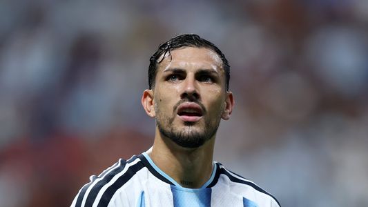 La salvada de Leandro Paredes que sostuvo a Argentina antes del gol agónico de Enzo Fernández