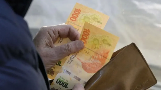 Confirmaron el primer aumento para empleados de comercio: ¿de cuánto será a partir de febrero?