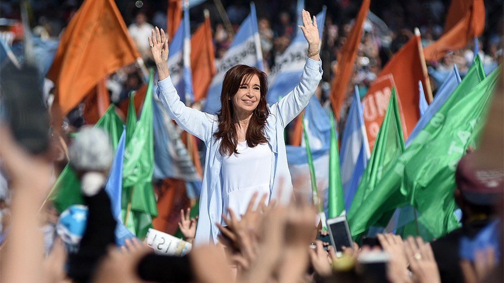 Cristina a las feministas: Han recorrido un largo camino, muchachas