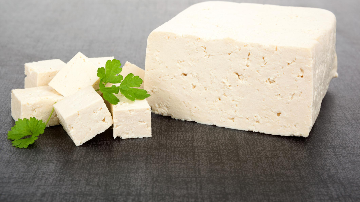 Qué es el Tofu: el alimento saludable y versátil que está ganando