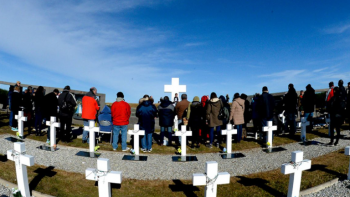 La emoción de la hermana de un soldado de Malvinas identificado: Me arrodillé y le dije: ‘Cabezón, estás acá´