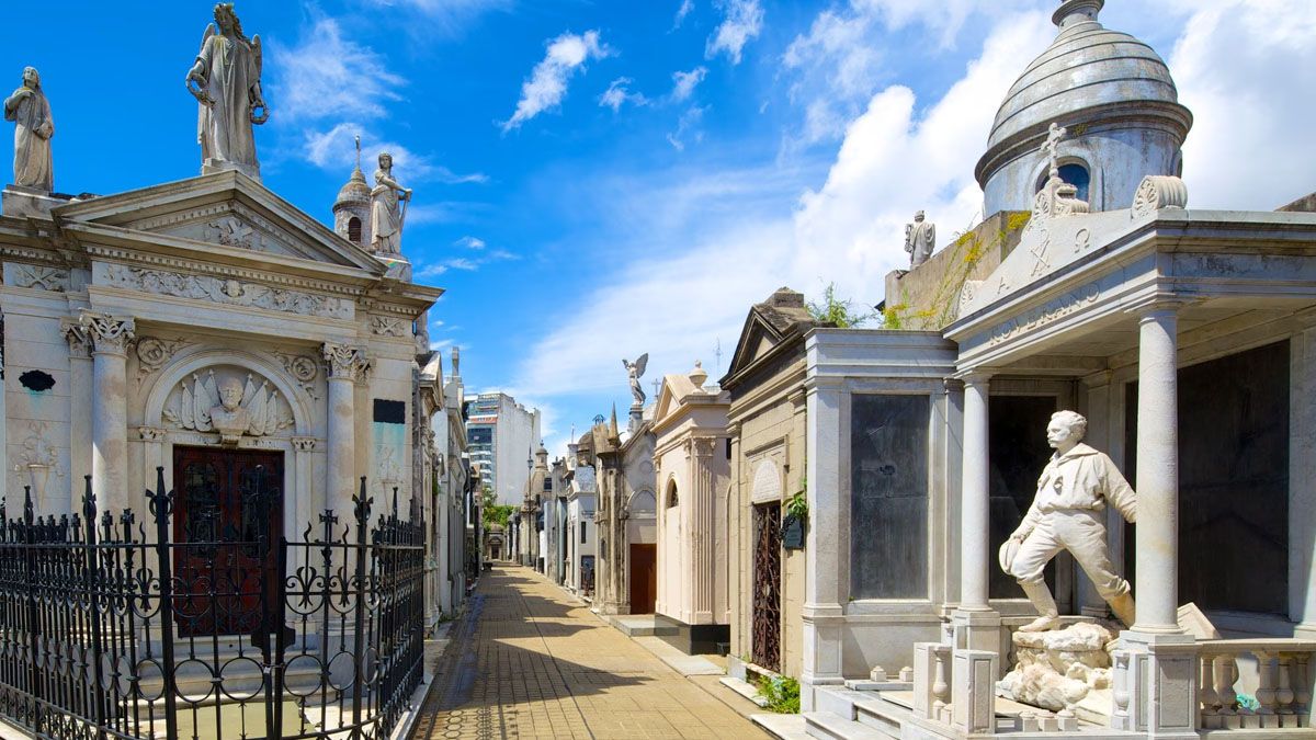 En sus pasillos y criptas, el misterio llena el interés de los turistas. (Foto: Gentileza Cem. Recoleta)