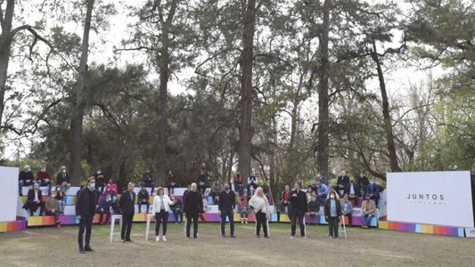 Juntos pero separados: guerra entre halcones y palomas, y el dilema de qué hacer con Vidal y Macri