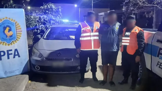 Imputaron a un hombre por atropellar a un playero tras intentar pagar con billetes falsos