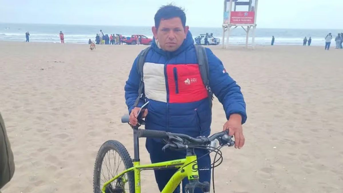 El albañil héroe. Se arrojó al mar para rescatar a los hermanos de Alejandro. Pero la corriente del mar se lo llevó al joven de 17 años. (foto: gentileza Megavisión)