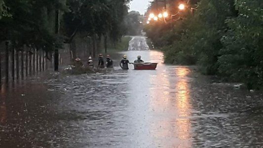 Hallaron el cuerpo del remisero desaparecido en Benavídez tras caer en una boca de tormenta