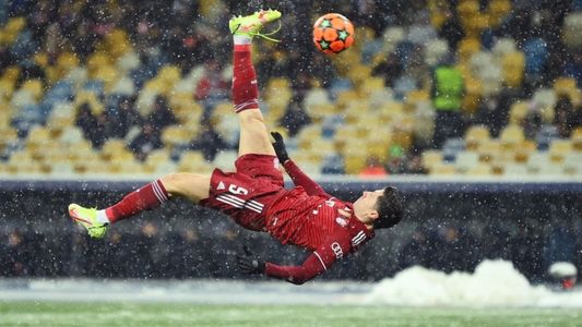 Champions League: la espectacular chilena de Lewandoski