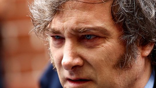 Javier Milei acelera su protagonismo electoral tras una semana de disputas internas y la suba del dólar