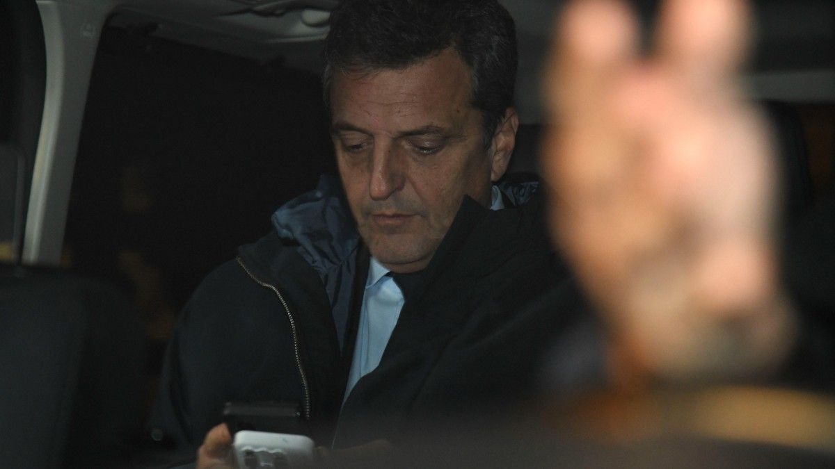 Sergio Massa se retiraba así ayer del Congreso. Foto: Télam.&nbsp;