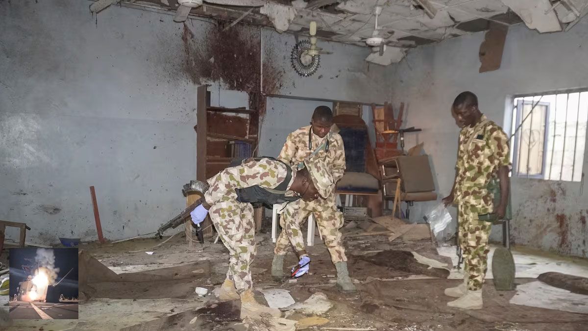 Soldados nigerianos revisan el daño causado por el ataque de Estados Unidos sobre posiciones de ISIS. (Foto: Reuters)