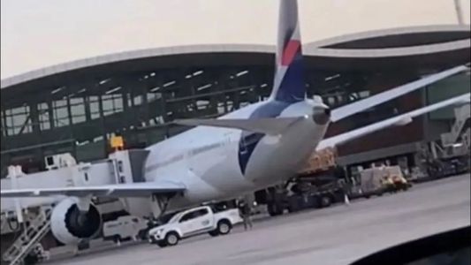 Video | Un grupo comando atacó a los tiros el aeropuerto de Santiago de Chile para robar U$S32 millones