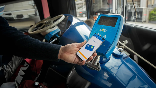 Ya se puede pagar el colectivo con tarjeta de crédito, celular o reloj inteligente: qué pasa con la SUBE