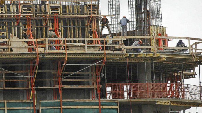 Uno de cada 3 empleos generados durante el macrismo son en negro