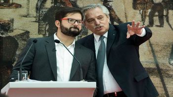 La feroz crítica de Gabriel Boric a la política argentina por los planes sociales