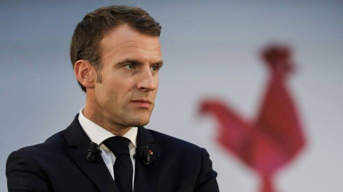 Le torcieron el brazo: en el medio de las protestas, Macron anunció una suba del salario mínimo