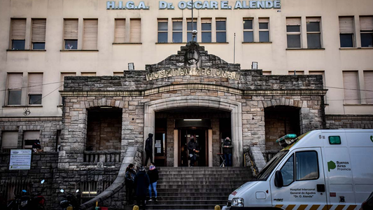 Misterio en un hospital: encontraron muerto a un enfermero con una jeringa clavada en el abdomen