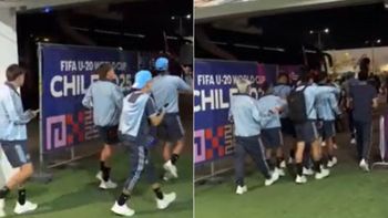La Selección argentina Sub 20 eliminó a México y lo celebró con una cargada que se hizo viral.