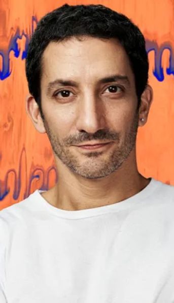 Juan Minujín brilla en Netflix con esta serie corta de 6 capítulos que arrasa en la plataforma