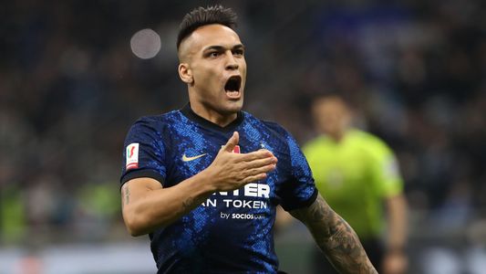 Inter eliminó a Milan y pasó a la final de la Copa Italia: el extraordinario doblete de Lautaro Martínez