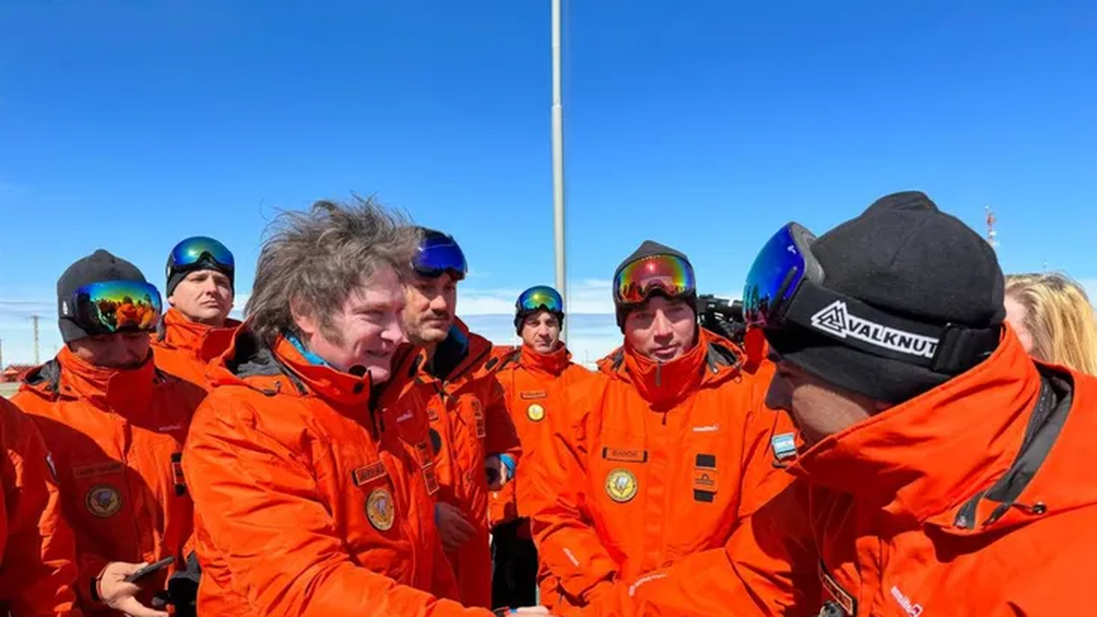 Javier Milei terminó su visita a la Antártida. (Foto: Télam)