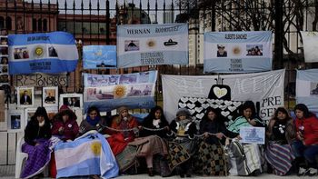 ARA San Juan: espías acusados de espionaje ilegal dirigido a familiares de víctimas pidieron su sobreseimiento