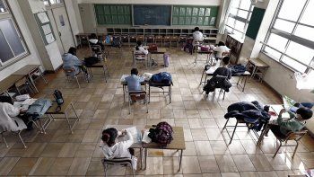 Tras la pandemia, solo 13 de cada 100 estudiantes llegaron al final de la secundaria a tiempo y con los conocimientos esperados